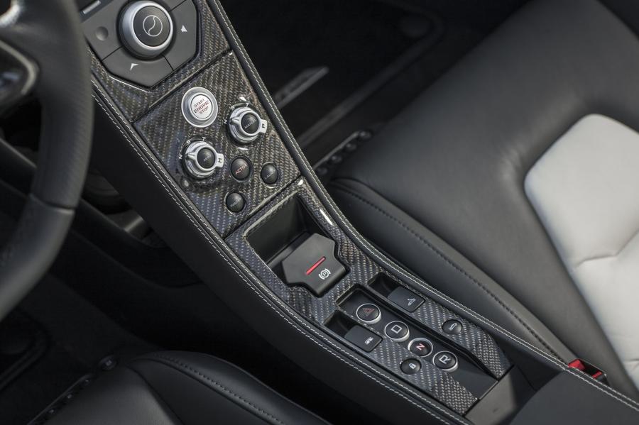  McLaren MP4-12C Spyder 2012 года  (фото 58 из 270)